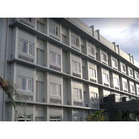 סן פרננדו Microtel Inn & Suites By Wyndham San Fernando מראה חיצוני תמונה