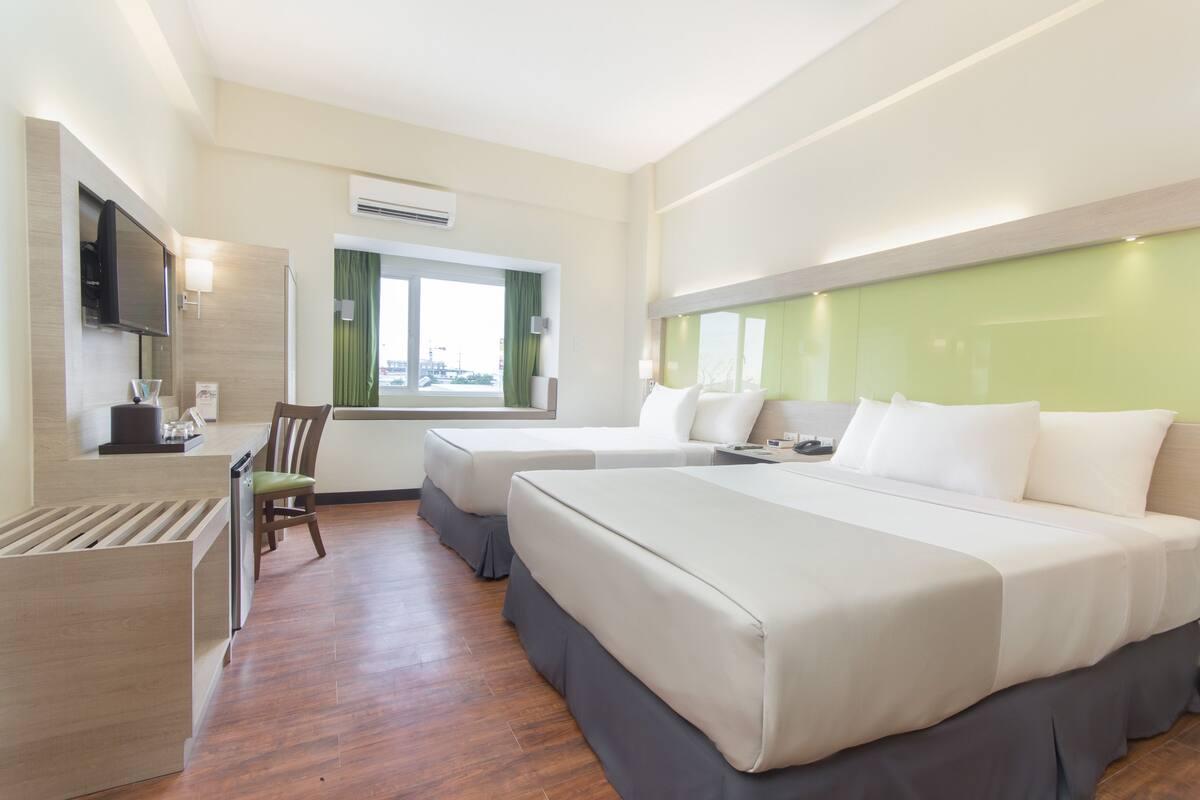 סן פרננדו Microtel Inn & Suites By Wyndham San Fernando מראה חיצוני תמונה
