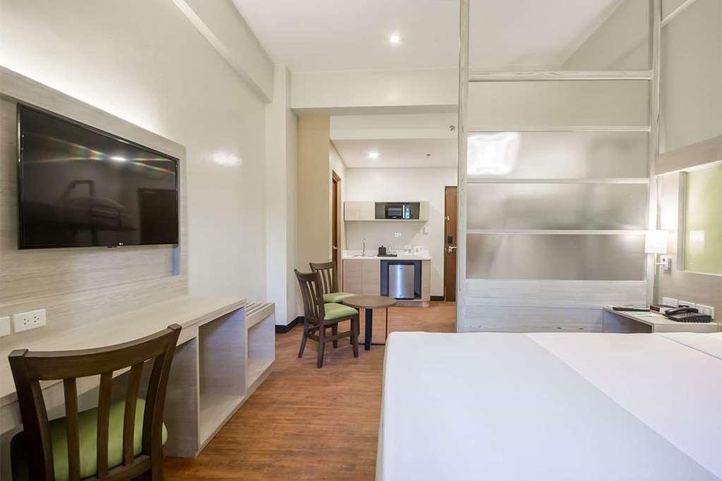 סן פרננדו Microtel Inn & Suites By Wyndham San Fernando חדר תמונה